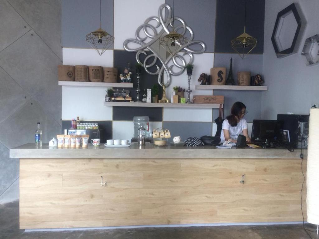 The Batik Bed And Coffee Bandung Hotel Bagian luar foto